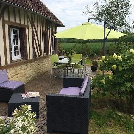 בית הארחה La Petite Maison Goustranville