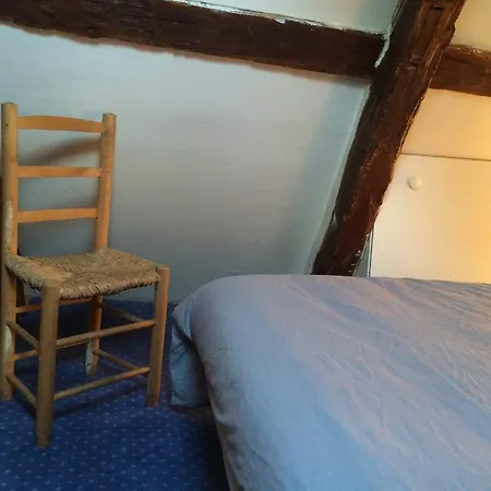בית הארחה La Petite Maison Goustranville